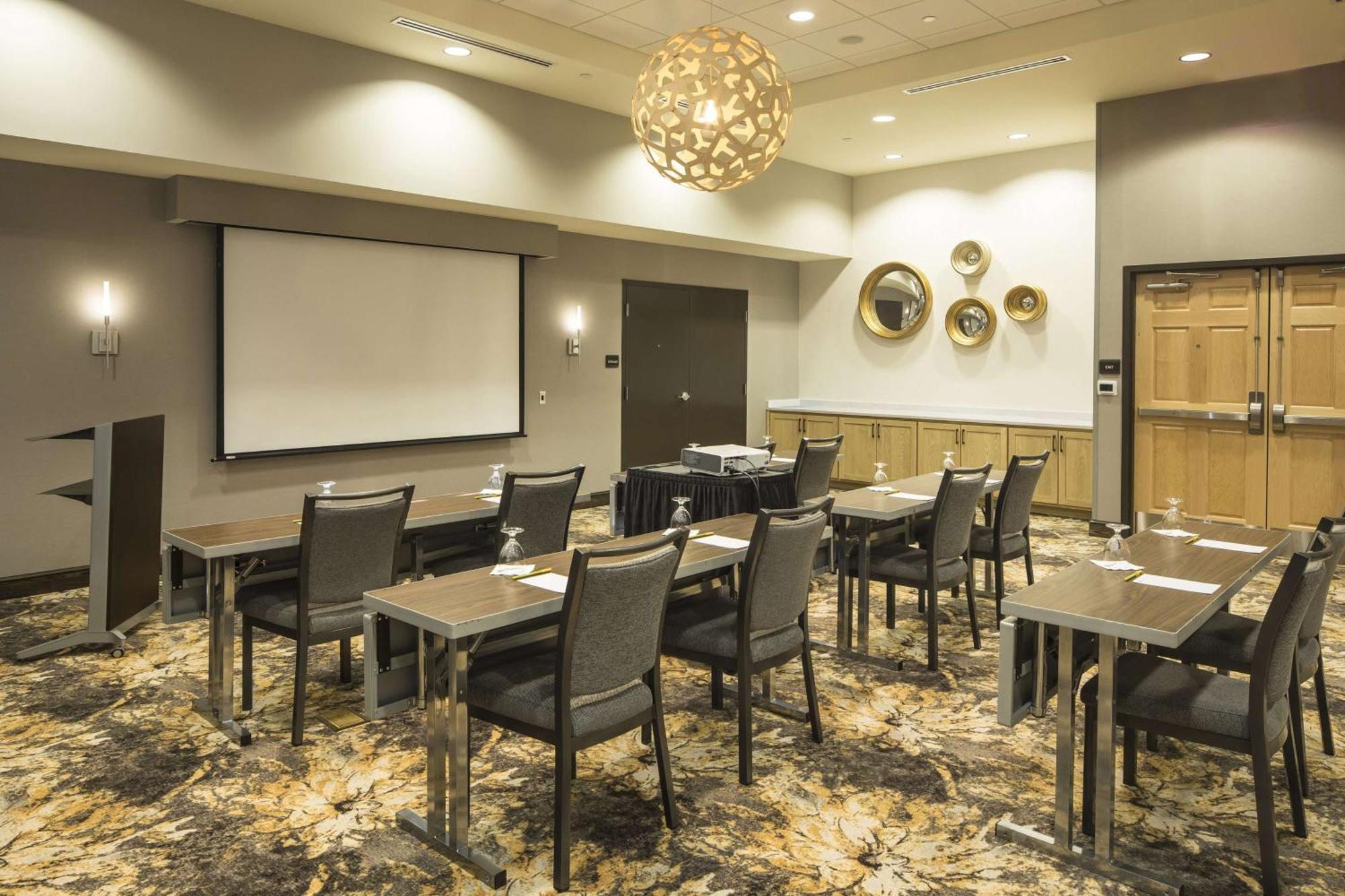 Hilton Garden Inn Pittsburgh Airport Moon Township Esterno foto